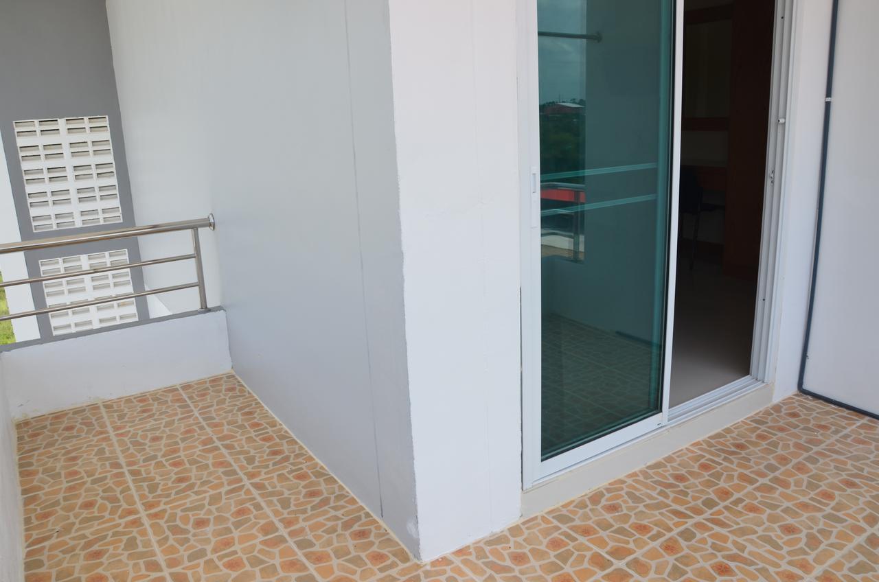 Volinta park apartment Rayong Esterno foto